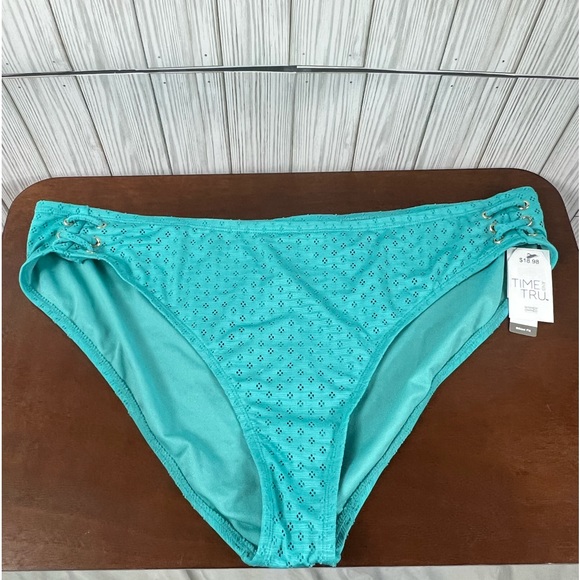 Time & Tru Bikini (NWT) - Picture 3 of 8